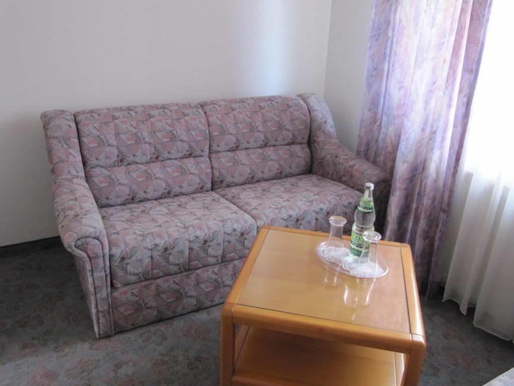 Hotel Am Markt Eckartsberga ภายนอก รูปภาพ