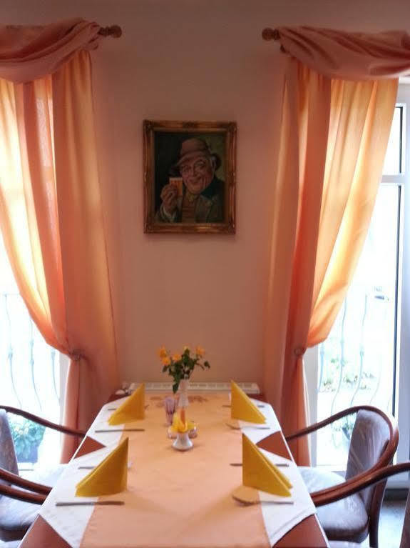 Hotel Am Markt Eckartsberga ภายนอก รูปภาพ